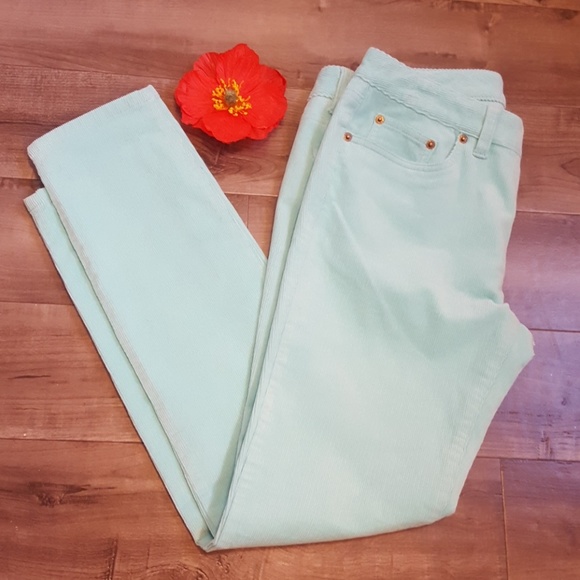 Vineyard Vines Pants - Vineyard Vines mint corduroy pants. Size 6